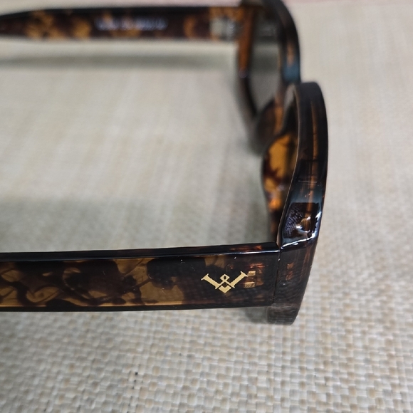 Chic Tortoise Shell Sunglasses NWOT - Picture 6 of 8